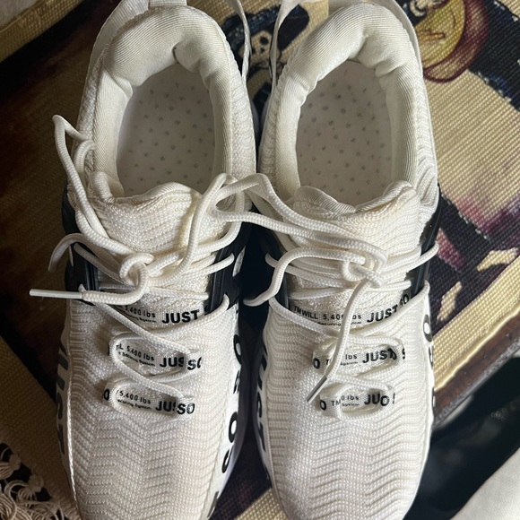 Chunky Sneakers Size 7 - Picture 2 of 8